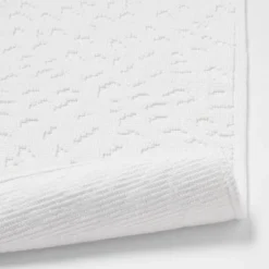 20"x32" Snow Leopard Bath Mat White - Threshold™ -Threshold GUEST 061081fd 83d9 4466 b62d ad837060f183