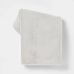 Faux Rabbit Fur Throw Blanket - Threshold™ -Threshold GUEST e2fec1f4 e1e5 44a5 b6ea 9879ff6f13fa