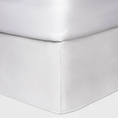 8pc Clipped Jacquard Geo Circle Comforter Bedding Set White - Threshold™ 5 8pc Clipped Jacquard Geo Circle Comforter Bedding Set White - Threshold™ - Image 3